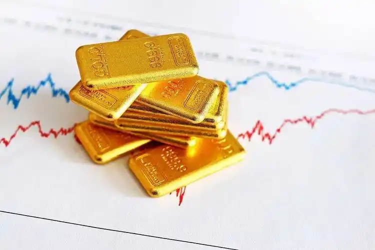 金价彻底涨疯了！站稳4600美元，8月已暴涨超13%
